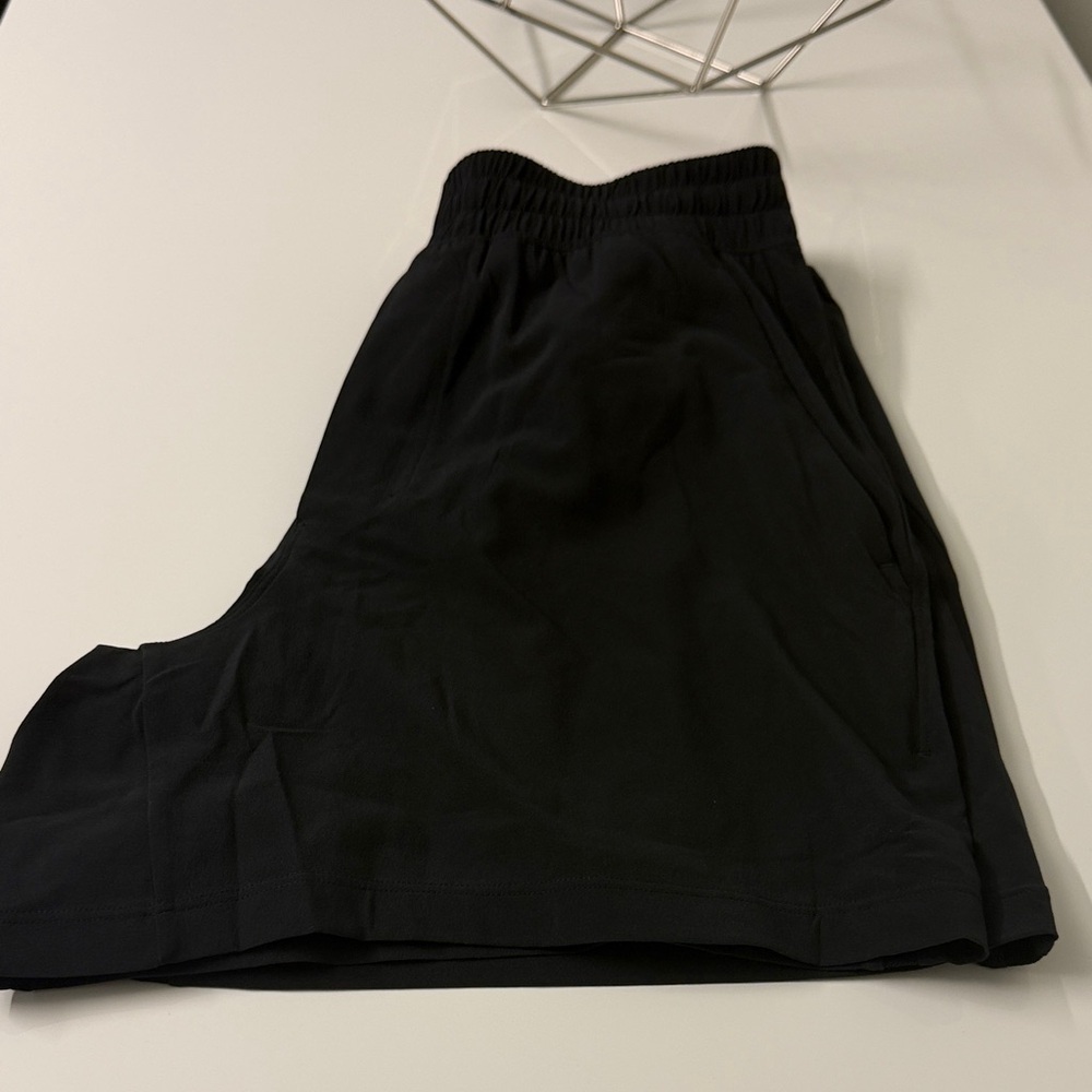 Black Athletic Short with Elastic Waistband